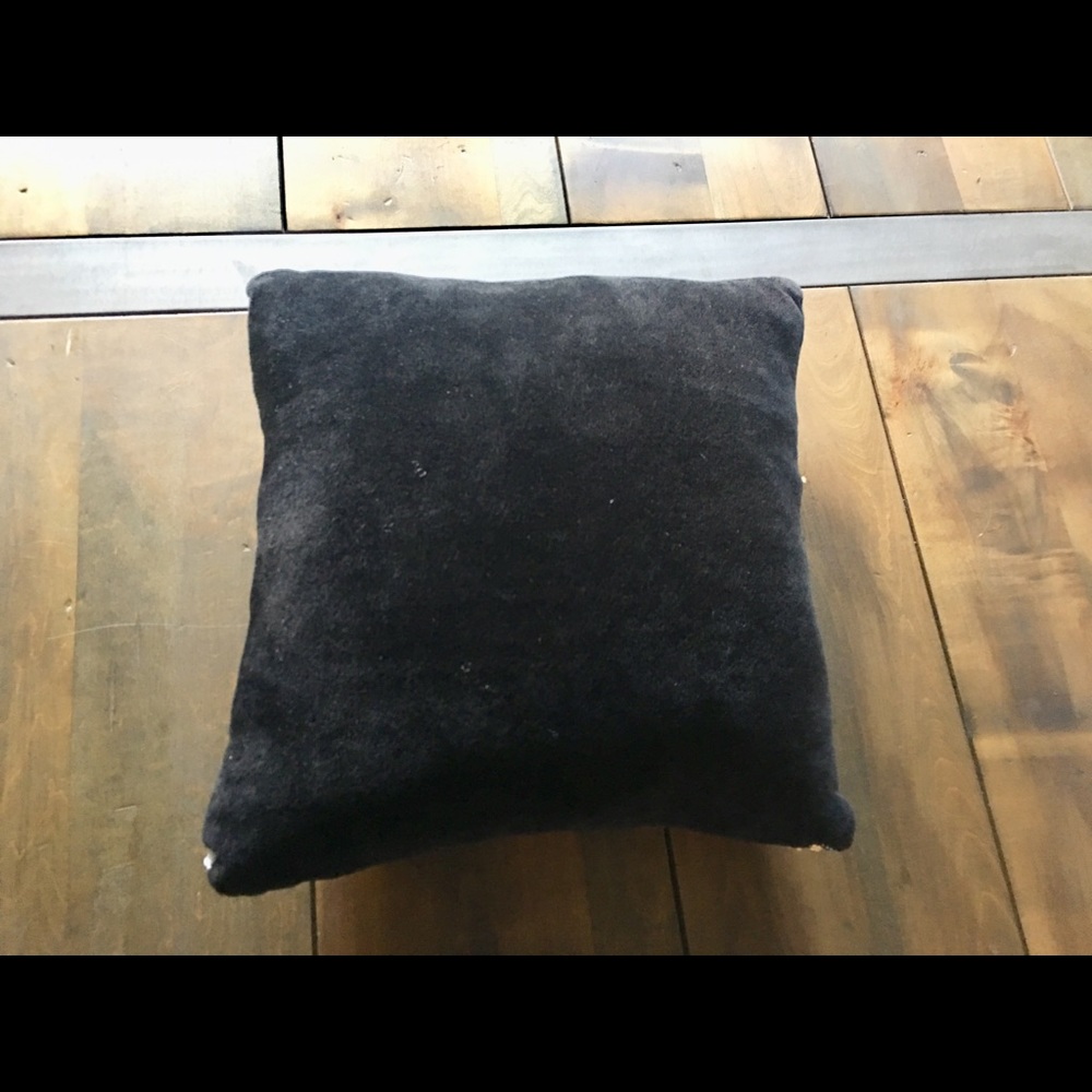 Sequined accent pillow - Picture 3 of 3